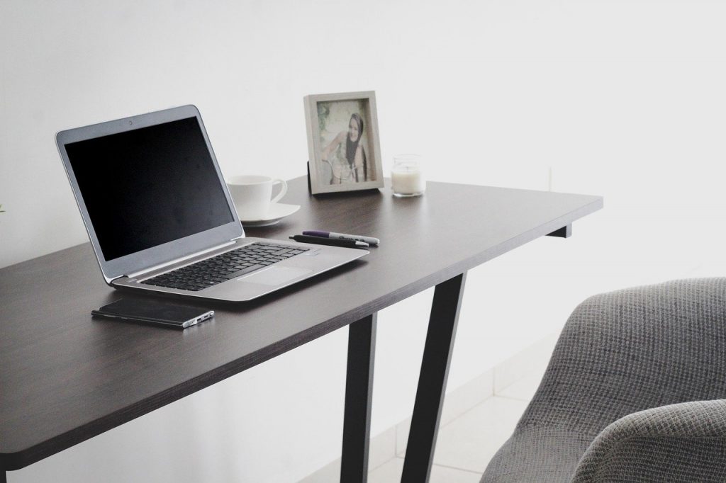 Ergonomic desk chair to work from home